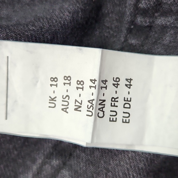 BOOHOO Plus Split Hem Straight Leg Washed Black Jeans - NEW (UK 18 / US 14) - Picture 14 of 16